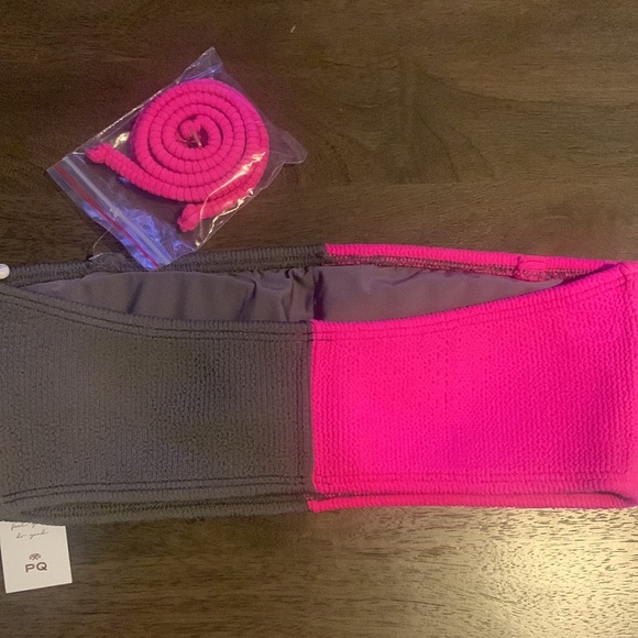 Pilyq Two Tone Color Block Bandeau Bikini Top - Picture 6 of 11